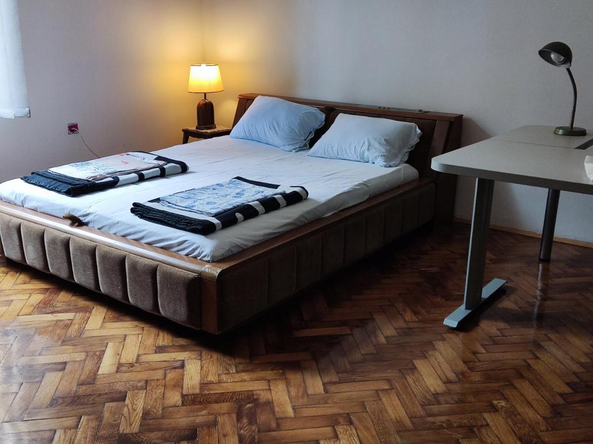 Vintage Apartment In The Center Of Novi Sad Ngoại thất bức ảnh